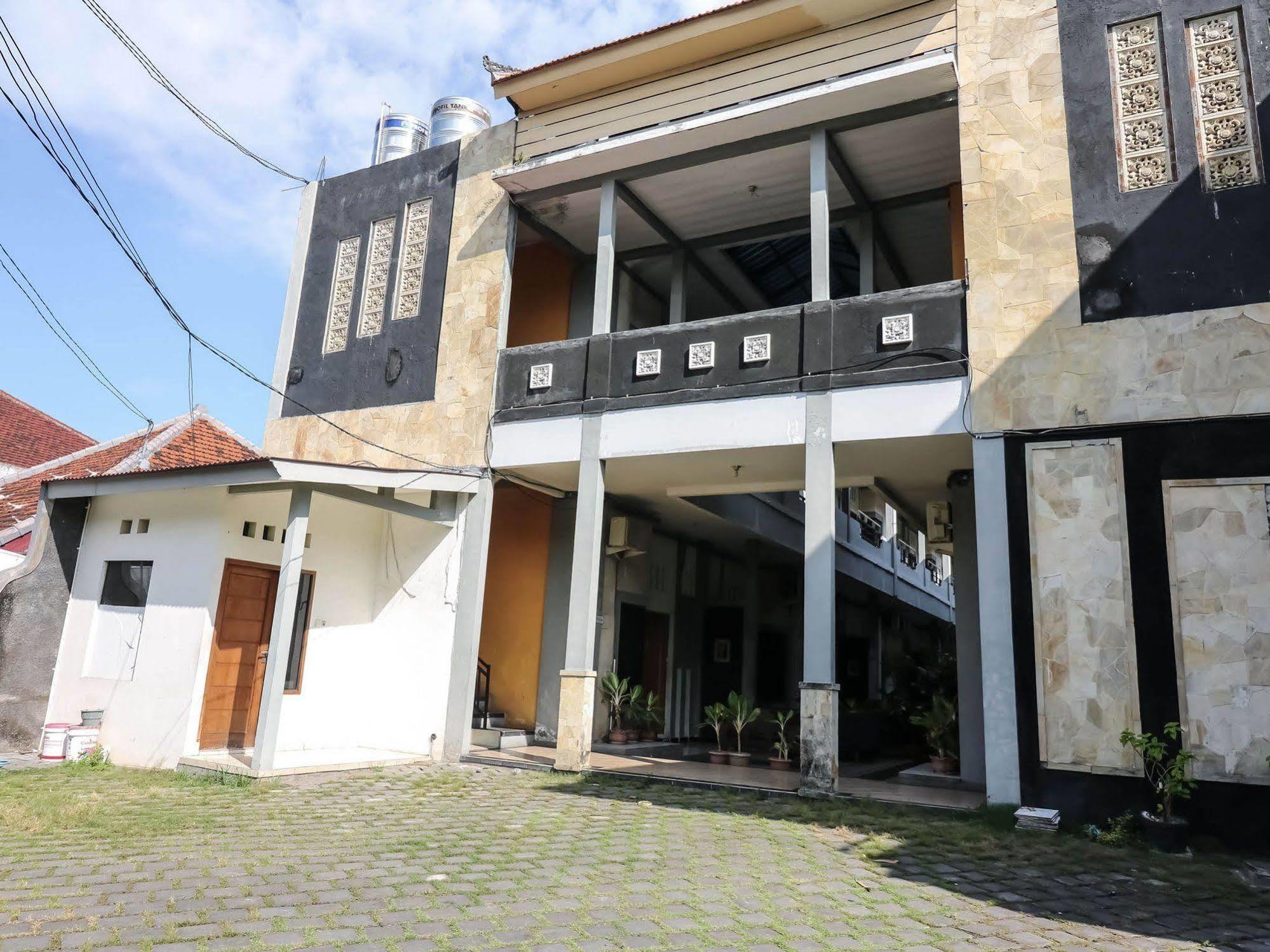 Super Oyo 91495 Hotel Indah Residence Denpasar Kültér fotó