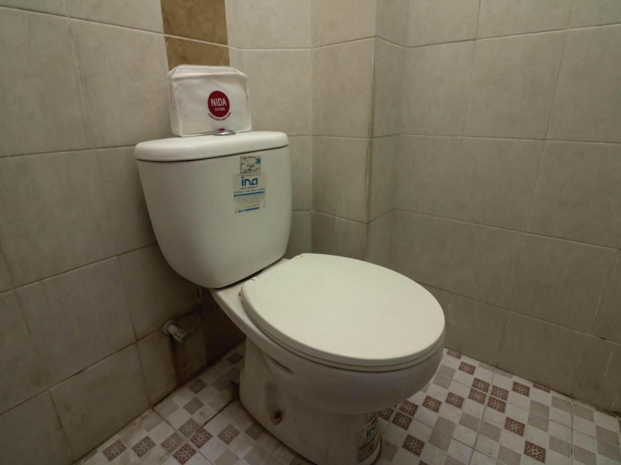 Super Oyo 91495 Hotel Indah Residence Denpasar Kültér fotó